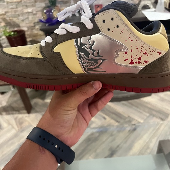 WL Reaper “Chainsaw” dunks